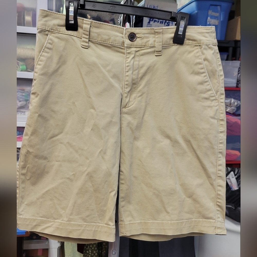 A New Day Size 4 Stretch Khaki Shorts 9" Inseam